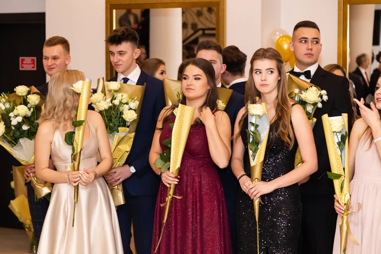 Studniówka uczniów ostrowskiego Kopernika (zdjęcia, wideo)