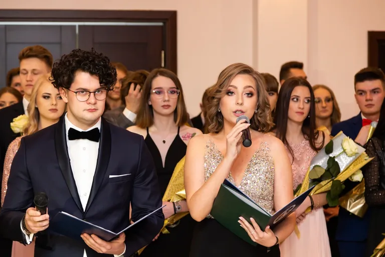 Studniówka uczniów ostrowskiego Kopernika (zdjęcia, wideo)