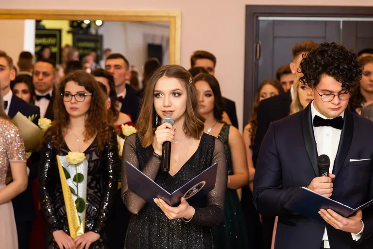 Studniówka uczniów ostrowskiego Kopernika (zdjęcia, wideo)