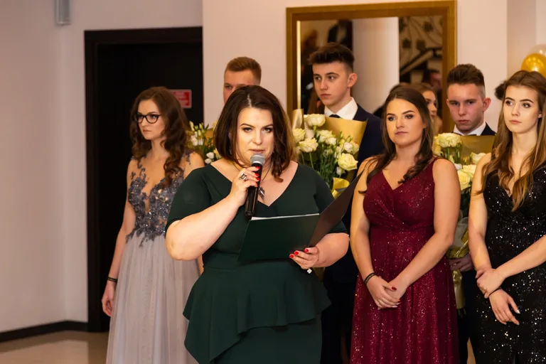 Studniówka uczniów ostrowskiego Kopernika (zdjęcia, wideo)