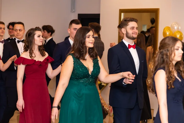 Studniówka uczniów ostrowskiego Kopernika (zdjęcia, wideo)