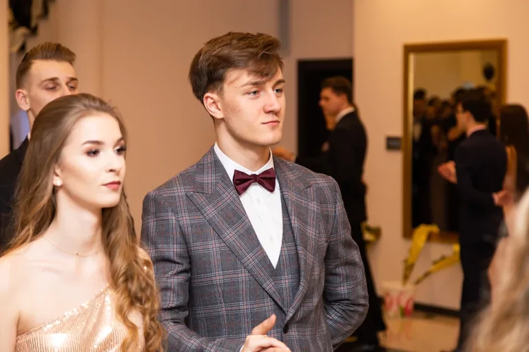Studniówka uczniów ostrowskiego Kopernika (zdjęcia, wideo)