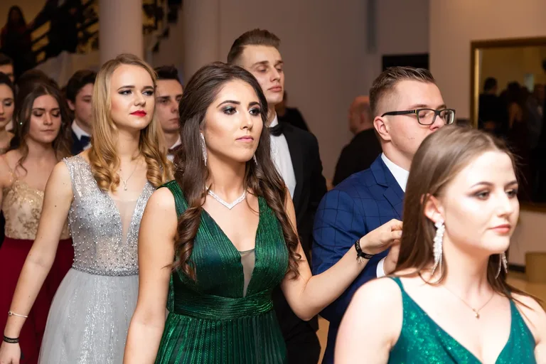 Studniówka uczniów ostrowskiego Kopernika (zdjęcia, wideo)