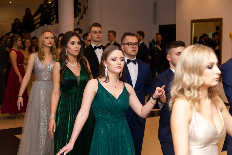 Studniówka uczniów ostrowskiego Kopernika (zdjęcia, wideo)
