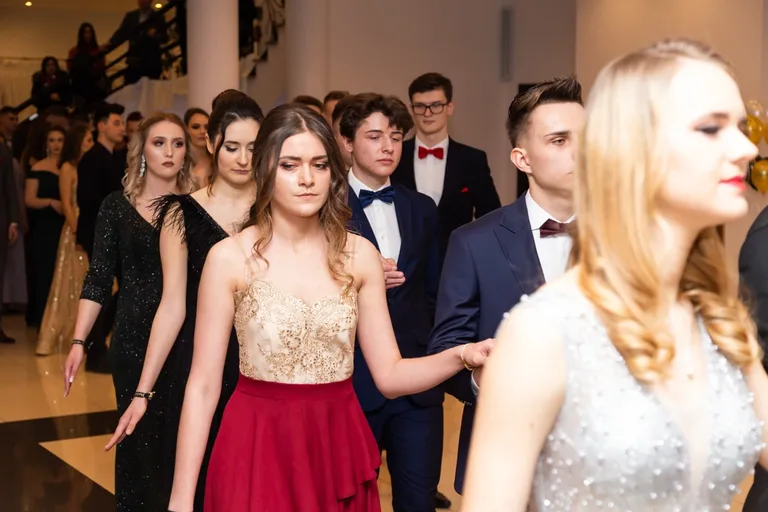 Studniówka uczniów ostrowskiego Kopernika (zdjęcia, wideo)