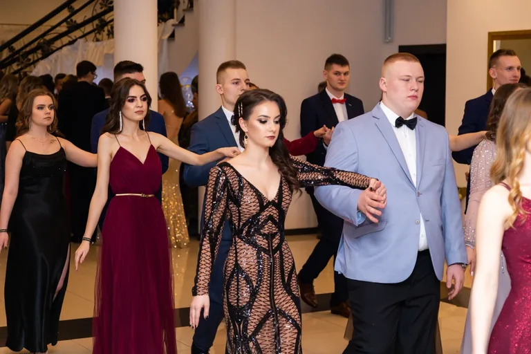 Studniówka uczniów ostrowskiego Kopernika (zdjęcia, wideo)