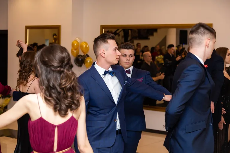 Studniówka uczniów ostrowskiego Kopernika (zdjęcia, wideo)