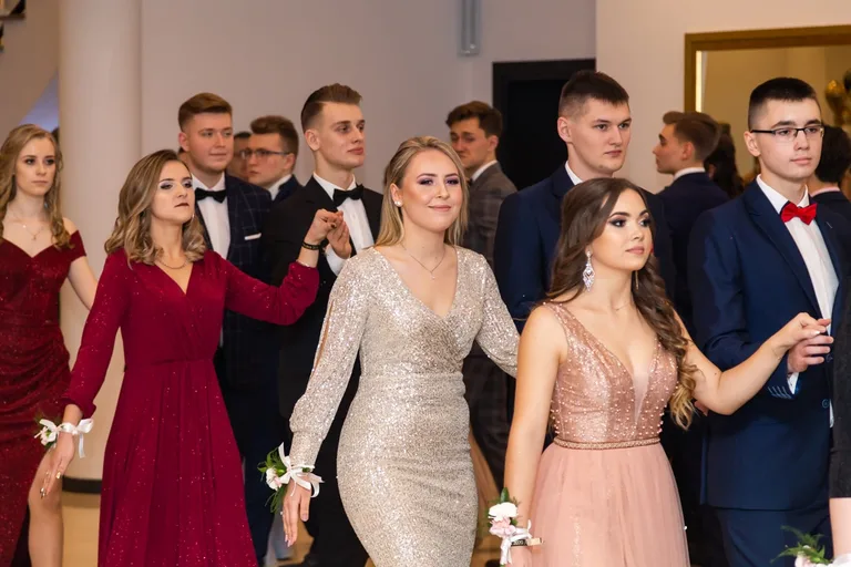 Studniówka uczniów ostrowskiego Kopernika (zdjęcia, wideo)