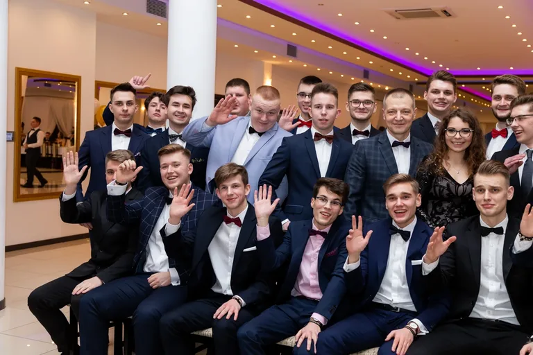 Studniówka uczniów ostrowskiego Kopernika (zdjęcia, wideo)