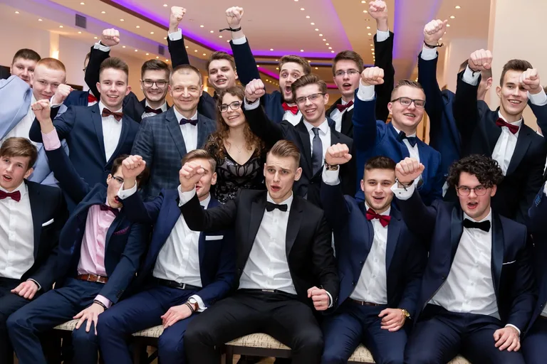 Studniówka uczniów ostrowskiego Kopernika (zdjęcia, wideo)