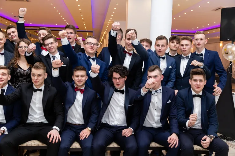 Studniówka uczniów ostrowskiego Kopernika (zdjęcia, wideo)