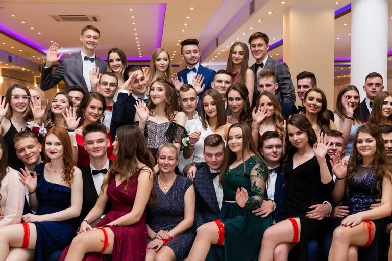 Studniówka uczniów ostrowskiego Kopernika (zdjęcia, wideo)