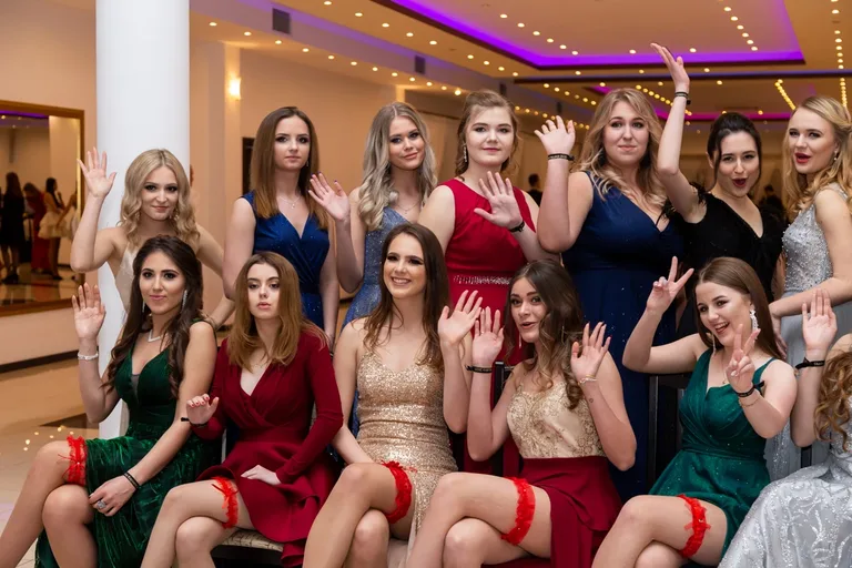 Studniówka uczniów ostrowskiego Kopernika (zdjęcia, wideo)