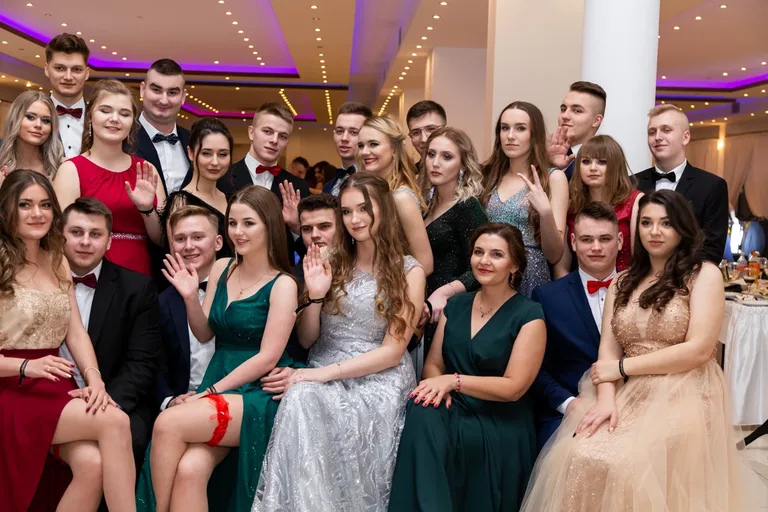 Studniówka uczniów ostrowskiego Kopernika (zdjęcia, wideo)