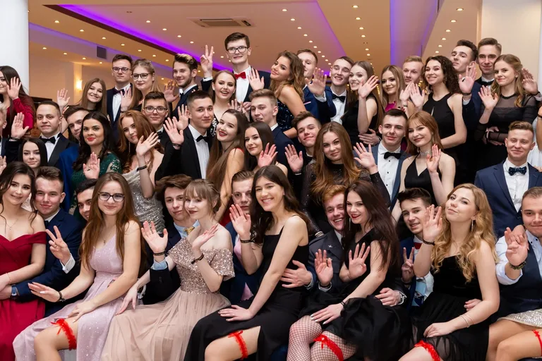 Studniówka uczniów ostrowskiego Kopernika (zdjęcia, wideo)