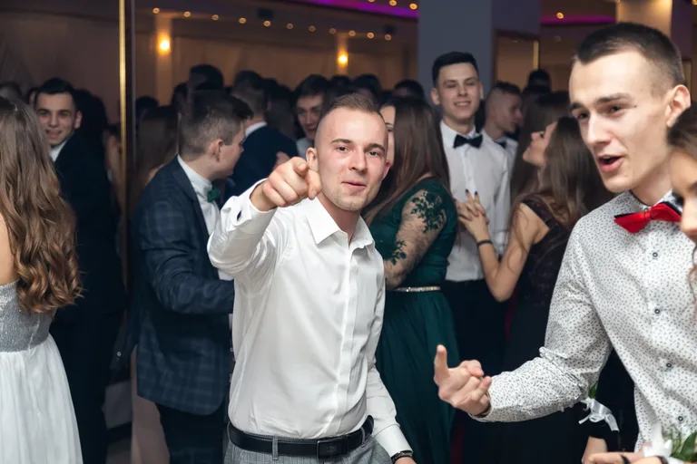 Studniówka uczniów ostrowskiego Kopernika (zdjęcia, wideo)