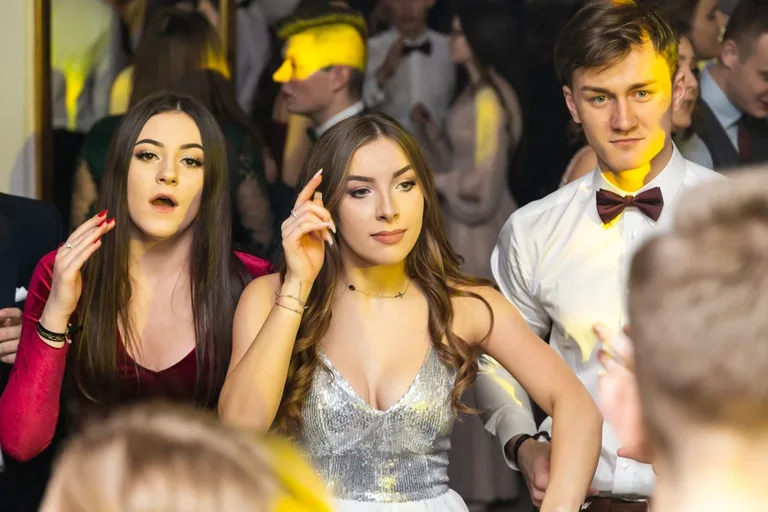 Studniówka uczniów ostrowskiego Kopernika (zdjęcia, wideo)