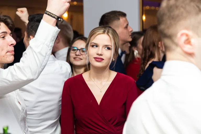 Studniówka uczniów ostrowskiego Kopernika (zdjęcia, wideo)