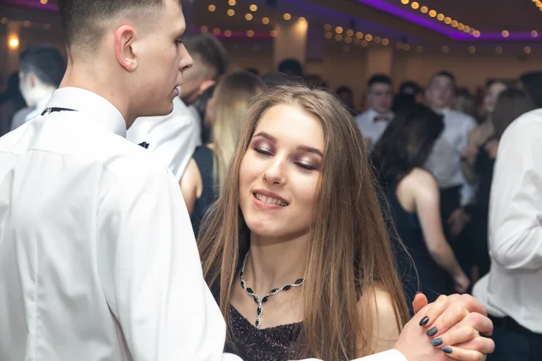 Studniówka uczniów ostrowskiego Kopernika (zdjęcia, wideo)