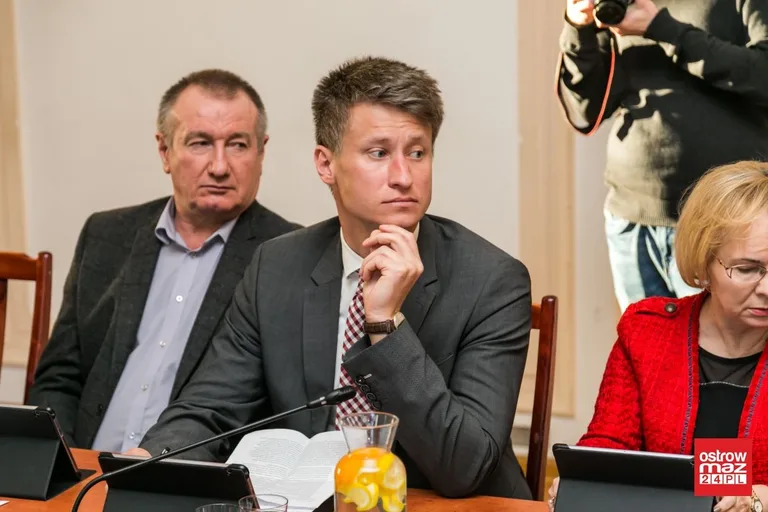 Rada miasta odrzuciła podwyżki opłat za odpady komunalne (zdjęcia, wideo)