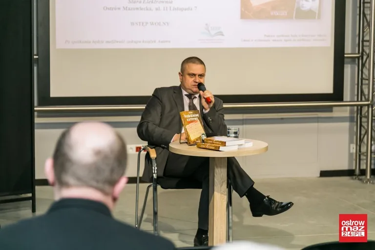 Robert Radzik gościem ostrowskiej biblioteki (zdjęcia, wideo)
