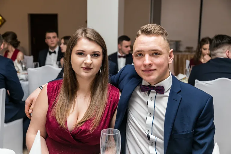 Studniówka maturzystów ostrowskiego Rubinka (zdjęcia, wideo)
