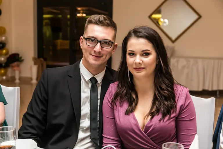 Studniówka maturzystów ostrowskiego Rubinka (zdjęcia, wideo)