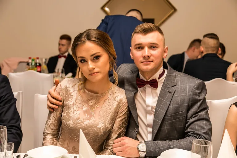 Studniówka maturzystów ostrowskiego Rubinka (zdjęcia, wideo)