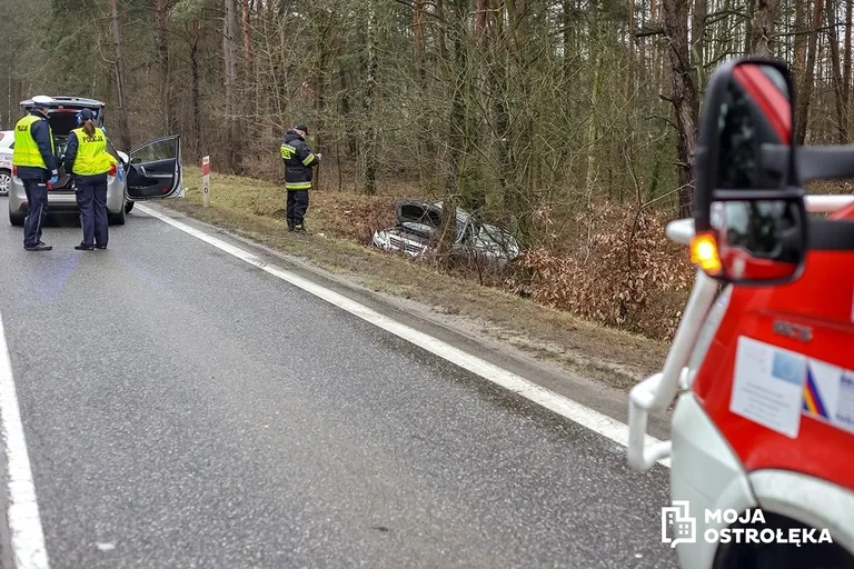 Poważny wypadek w Czerwinie. Poszkodowane dzieci (zdjęcia)