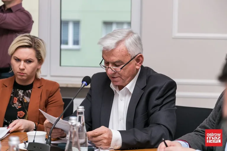 Radni powiatu z większymi dietami (zdjęcia, wideo)