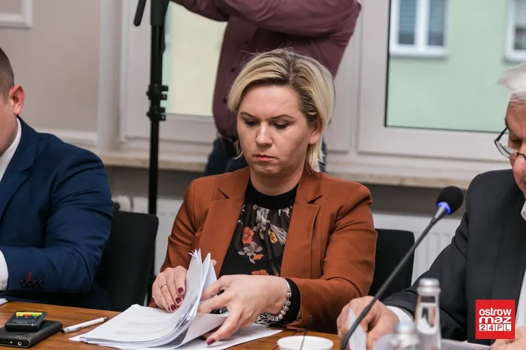 Radni powiatu z większymi dietami (zdjęcia, wideo)