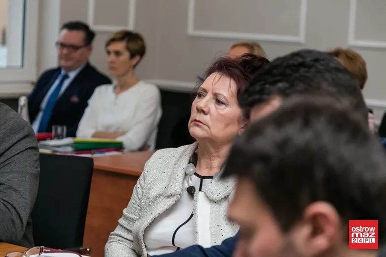 Radni powiatu z większymi dietami (zdjęcia, wideo)