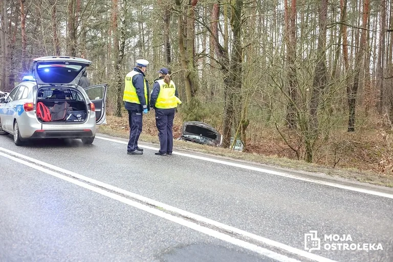 Poważny wypadek w Czerwinie. Poszkodowane dzieci (zdjęcia)