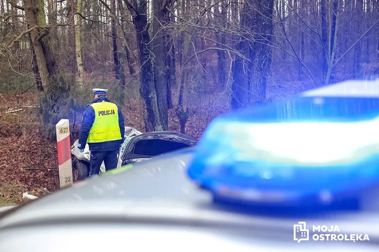 Poważny wypadek w Czerwinie. Poszkodowane dzieci (zdjęcia)
