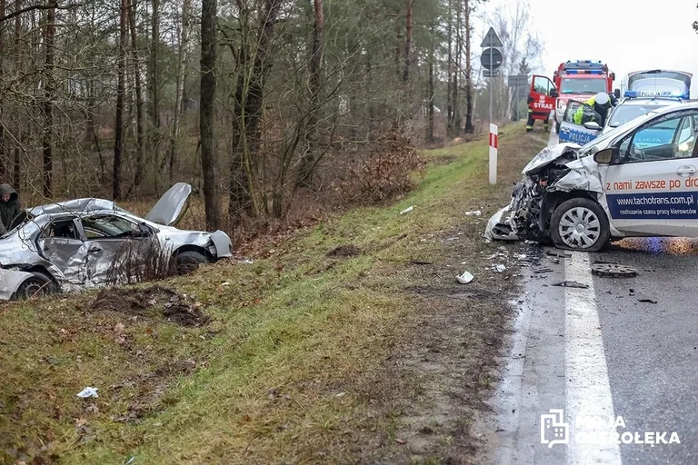 Poważny wypadek w Czerwinie. Poszkodowane dzieci (zdjęcia)