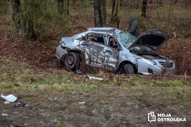 Poważny wypadek w Czerwinie. Poszkodowane dzieci (zdjęcia)