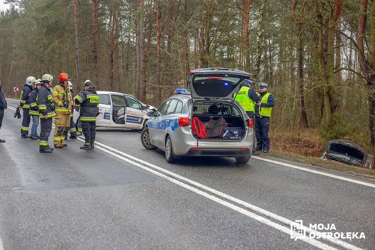 Poważny wypadek w Czerwinie. Poszkodowane dzieci (zdjęcia)