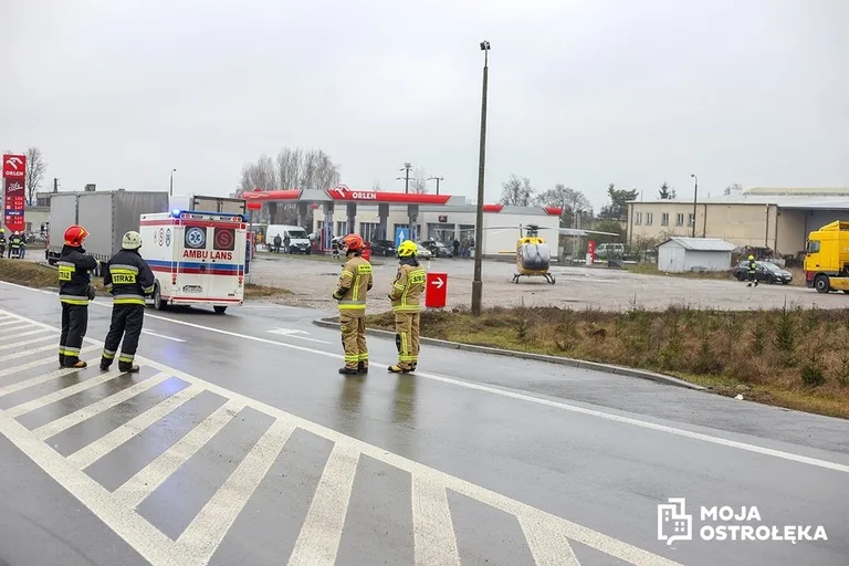 Poważny wypadek w Czerwinie. Poszkodowane dzieci (zdjęcia)