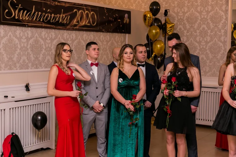 Zobacz studniówkę maturzystów ZS w Małkini (zdjęcia, wideo)