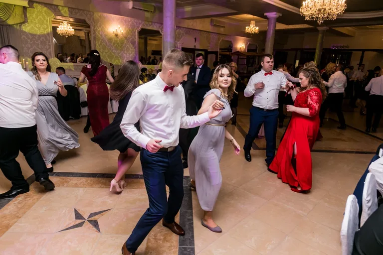 Zobacz studniówkę maturzystów ZS w Małkini (zdjęcia, wideo)