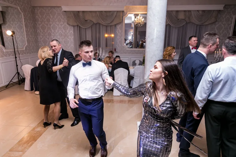 Zobacz studniówkę maturzystów ZS w Małkini (zdjęcia, wideo)