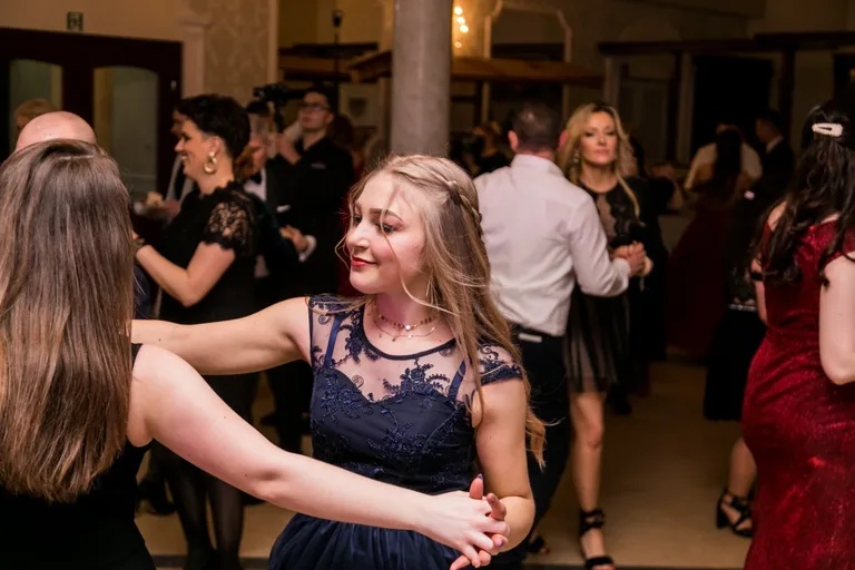 Zobacz studniówkę maturzystów ZS w Małkini (zdjęcia, wideo)