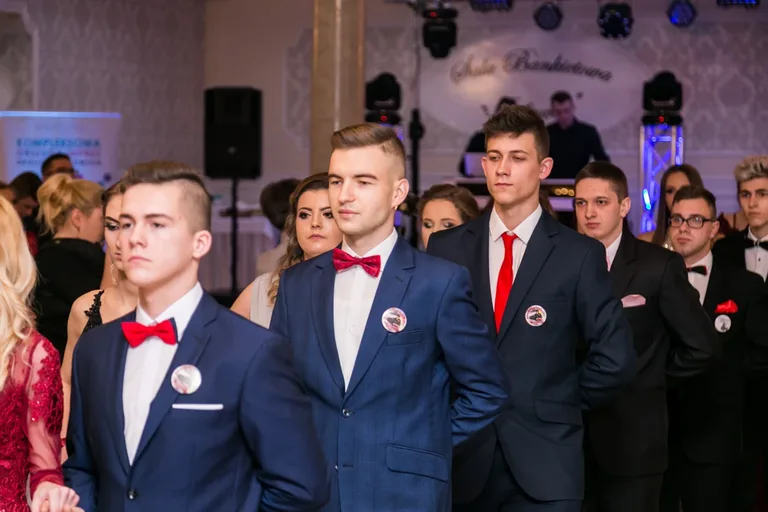 Bal maturalny uczniów CKR w Starym Lubiejewie (zdjęcia, wideo)
