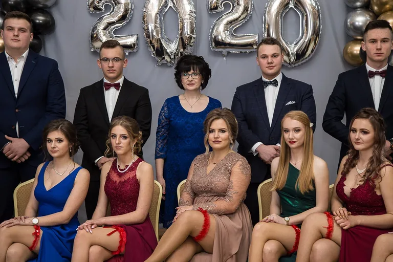 Poloneza czas zacząć - studniówka Ekonomika (zdjęcia, wideo)