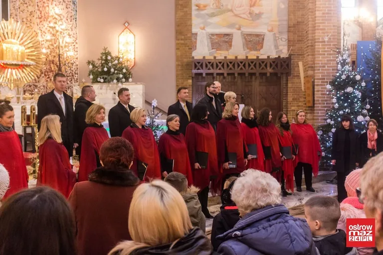 Koncert ostrołęckiego chóru w Małkini Górnej (zdjęcia)