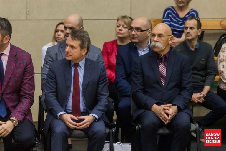 Ślubowanie klasy sportowej ostrowskiej "dwójki" (zdjęcia, wideo)