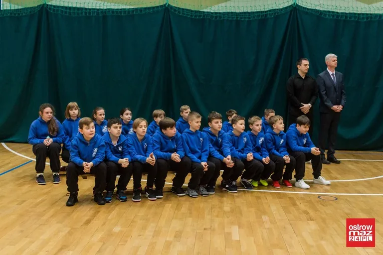 Ślubowanie klasy sportowej ostrowskiej "dwójki" (zdjęcia, wideo)