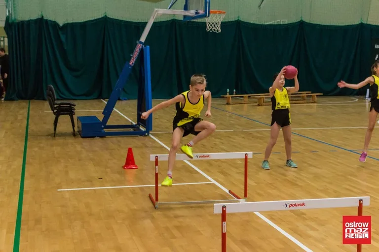 Ślubowanie klasy sportowej ostrowskiej "dwójki" (zdjęcia, wideo)