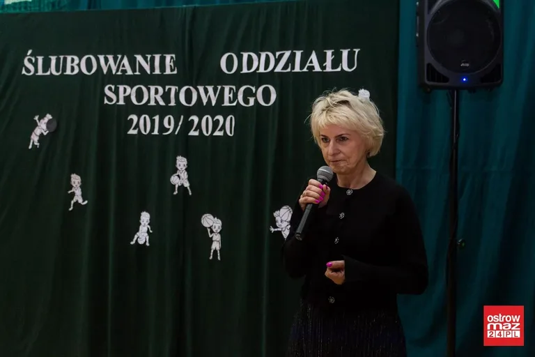 Ślubowanie klasy sportowej ostrowskiej "dwójki" (zdjęcia, wideo)