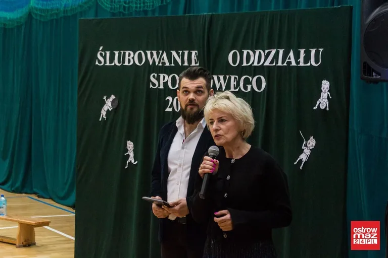 Ślubowanie klasy sportowej ostrowskiej "dwójki" (zdjęcia, wideo)
